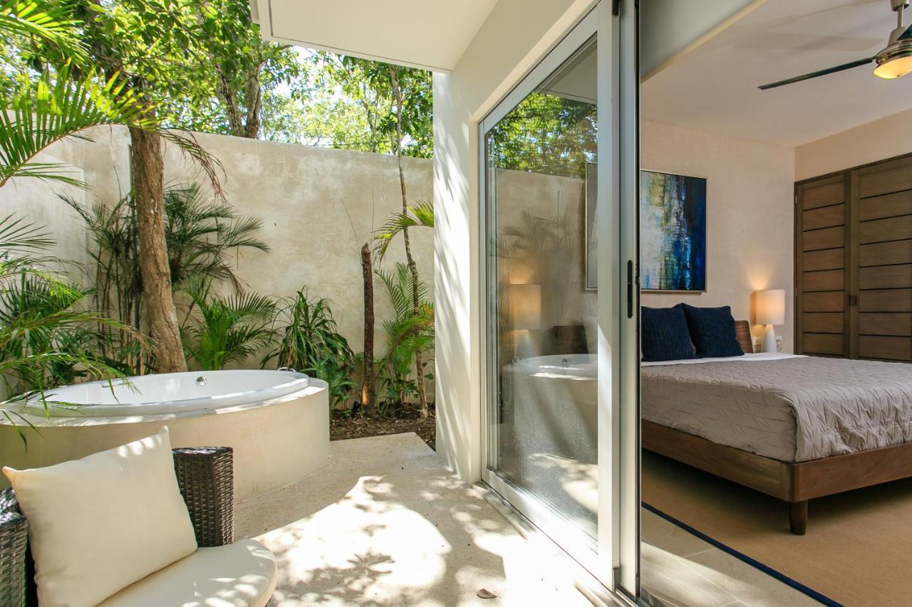 Charming Nature-Inspired Condos With Sultry Surroundings By Stella Rentals トゥルム エクステリア 写真